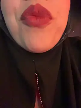 Snapshot of zahra_Jalid chatting on May 2026 09:44:02 PM zahra Jalid online show from May 2026 09:44:02 PM