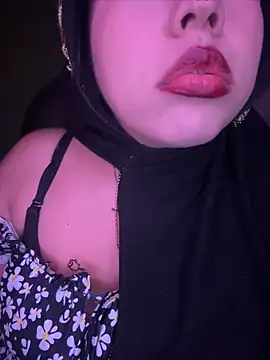 Snapshot of zahra_Jalid chatting on June 2026 02:53:01 AM zahra Jalid online show from June 2026 02:53:01 AM