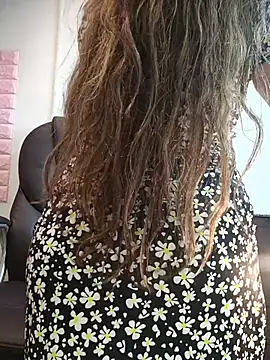 zahra Jalid online show from November 2025 10:57:01 PM