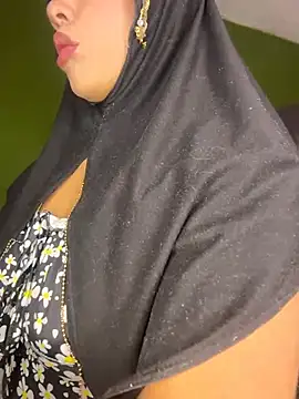 Snapshot of zahra_Jalid chatting on June 2026 07:12:02 PM zahra Jalid online show from June 2026 07:12:02 PM