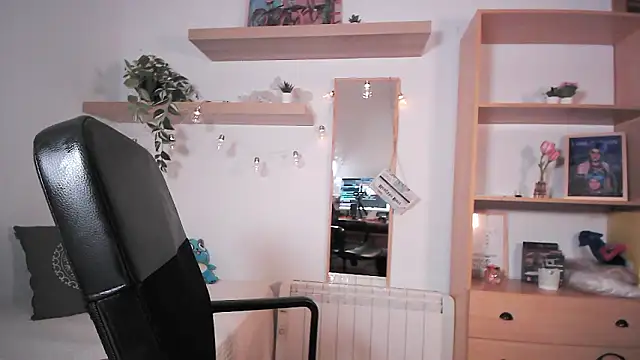 Snapshot of SabrinaSpell_ chatting on March 2026 07:10:01 PM SabrinaSpell online show from March 2026 07:10:01 PM