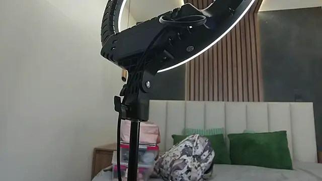 Snapshot of SabrinaSpell_ chatting on January 2026 11:38:01 AM SabrinaSpell online show from January 2026 11:38:01 AM