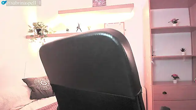 SabrinaSpell  online show from April 2026 06:27:02 PM