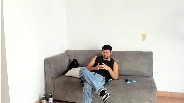 Snapshot of blueroom_party chatting on March 2025 01:19:02 PM blueroom party online show from March 2025 01:19:02 PM