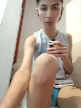 adriaav online show from April 2026 10:07:02 AM