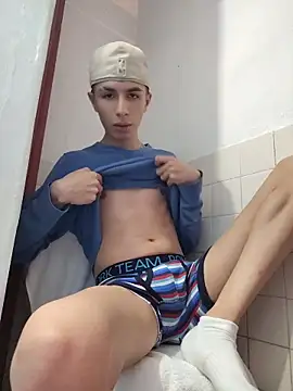 adriaav online show from May 2026 06:50:01 AM