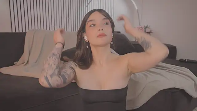 Bella Alita online show from April 2026 08:21:01 PM