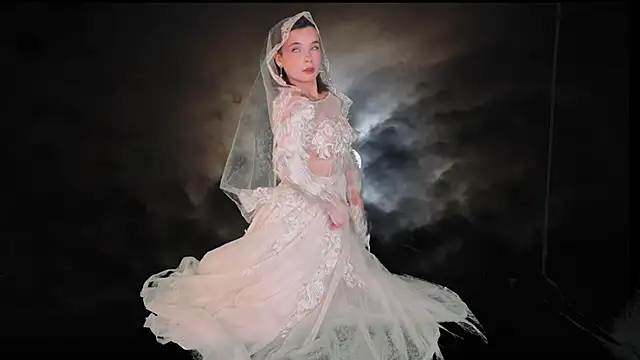 Bella Alita online show from October 2025 08:05:01 PM