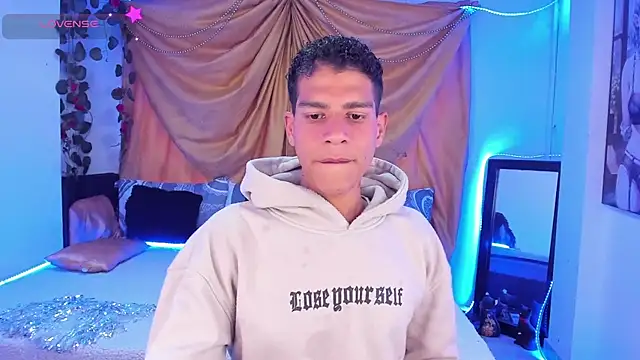 Ethan Boyy online show from October 2025 10:05:02 PM