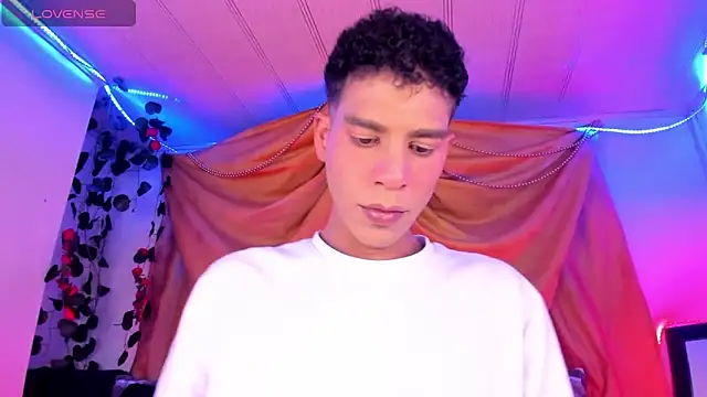 Ethan Boyy online show from December 2025 02:26:01 AM