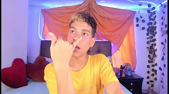 Ethan Boyy online show from March 2025 08:06:02 PM