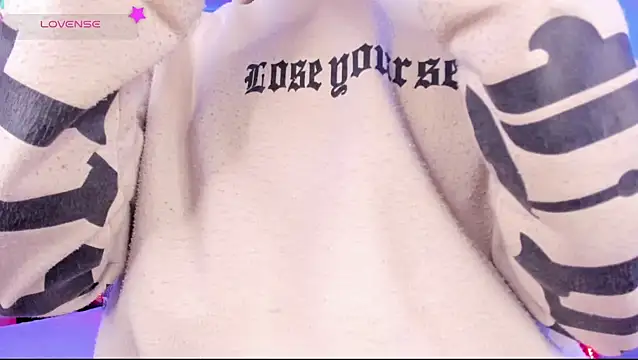 Ethan Boyy online show from May 2026 04:54:02 PM