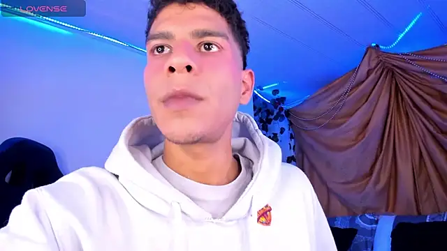 Ethan Boyy online show from November 2025 10:30:01 PM