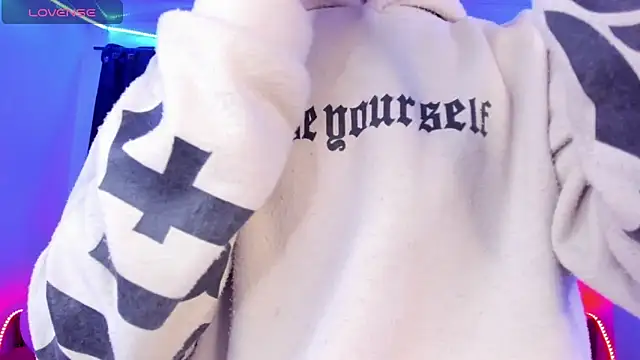 Ethan Boyy online show from March 2026 11:47:02 PM