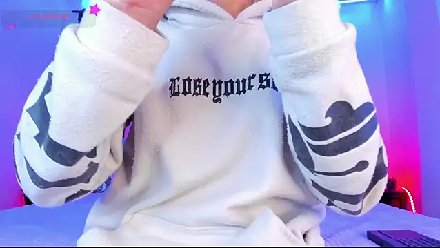 Ethan Boyy online show from April 2026 07:20:01 PM