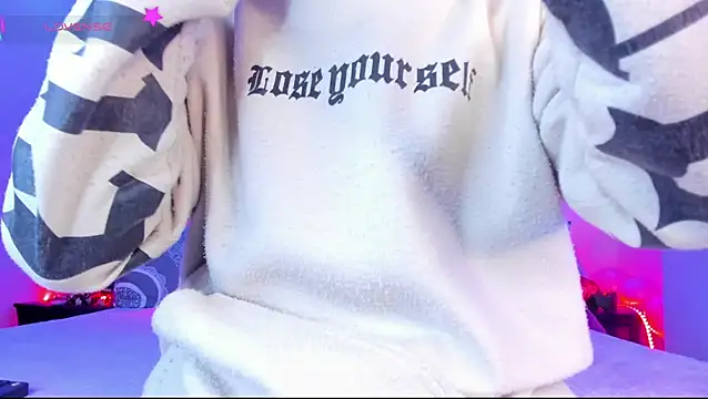 Ethan Boyy online show from April 2026 06:01:01 PM