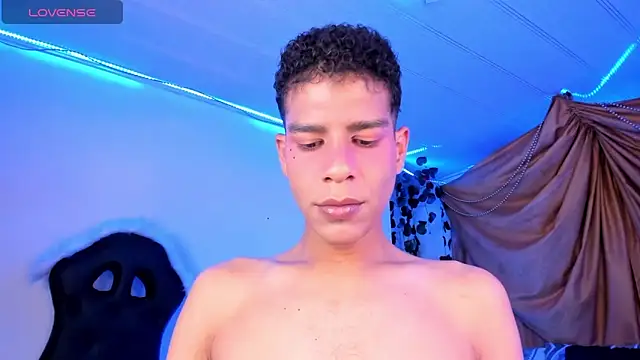 Ethan Boyy online show from November 2025 11:16:01 PM