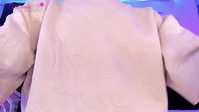 Ethan Boyy online show from March 2026 06:01:01 PM