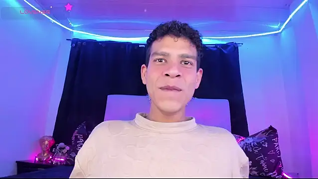Snapshot of Ethan_Boyy chatting on June 2026 03:23:02 PM Ethan Boyy online show from June 2026 03:23:02 PM
