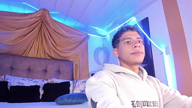 Ethan Boyy online show from September 2025 11:22:02 PM