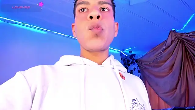 Ethan Boyy online show from November 2025 10:10:02 PM