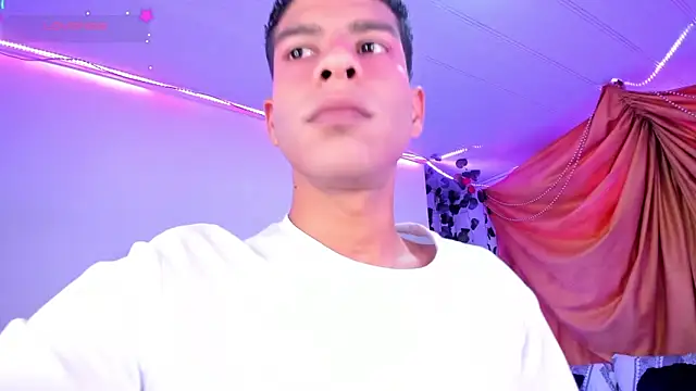 Ethan Boyy online show from December 2025 10:31:01 PM