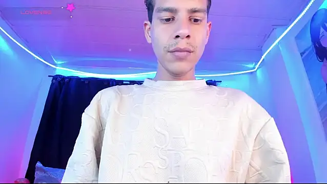 Ethan Boyy online show from April 2026 09:38:01 PM