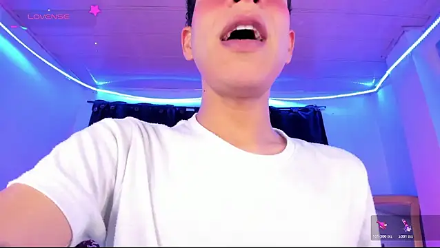 Ethan Boyy online show from May 2026 11:57:02 PM