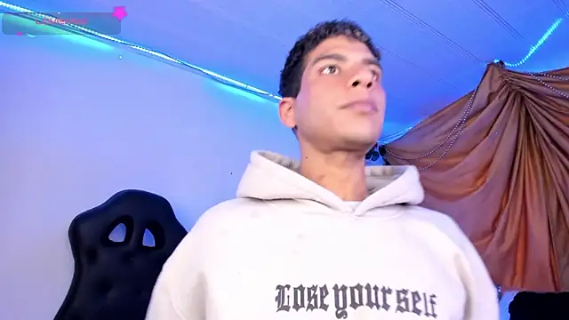 Ethan Boyy online show from November 2025 10:14:02 PM