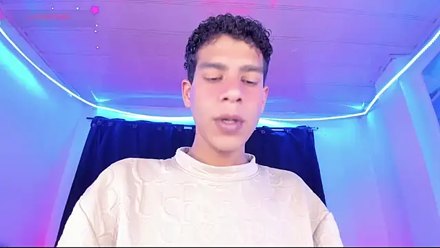 Ethan Boyy online show from May 2026 08:11:02 PM