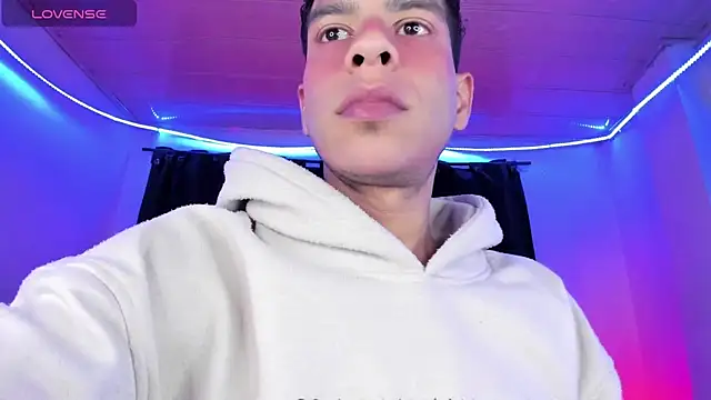 Ethan Boyy online show from April 2026 09:21:02 PM