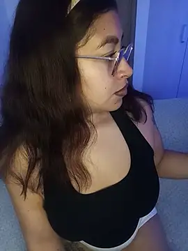 AnonymousGirl online show from May 2026 01:52:02 PM