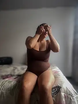 Miss  Melody online show from December 2025 12:15:01 PM