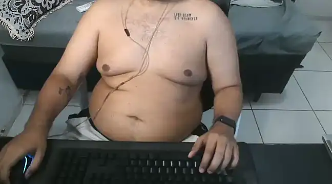 Snapshot of cub_aju chatting on February 2025 04:04:01 AM cub aju online show from February 2025 04:04:01 AM