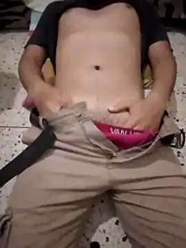 Snapshot of alejo5288 chatting on March 2026 02:57:01 PM alejo5288 online show from March 2026 02:57:01 PM