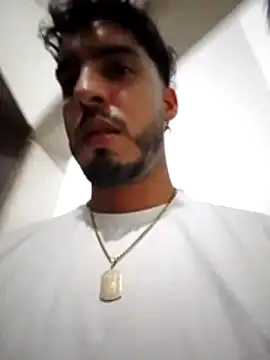 Snapshot of alejo5288 chatting on November 2025 04:46:02 AM alejo5288 online show from November 2025 04:46:02 AM