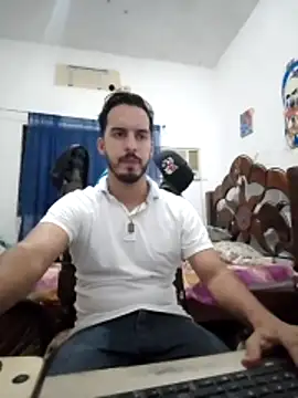 Snapshot of alejo5288 chatting on October 2025 01:17:01 AM alejo5288 online show from October 2025 01:17:01 AM