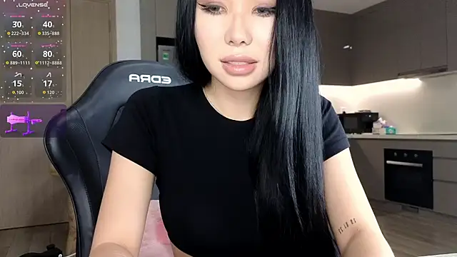 asianqueeny online show from November 2025 01:37:02 PM