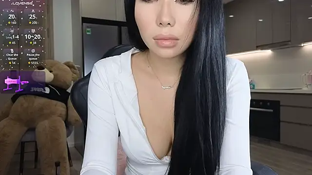 asianqueeny online show from November 2025 12:47:01 AM