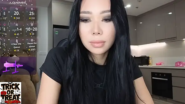 asianqueeny online show from November 2025 09:41:01 PM