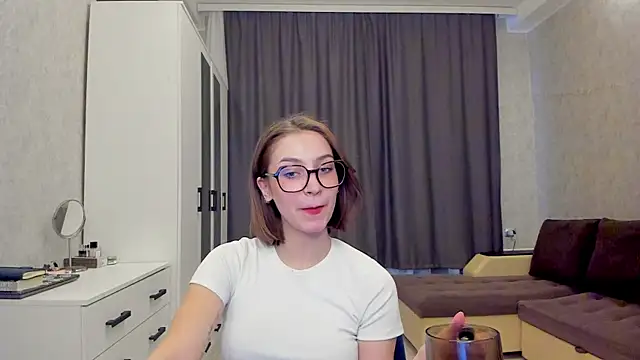 Snapshot of Shawty_Maria chatting on February 2025 01:11:01 PM Shawty Maria online show from February 2025 01:11:01 PM