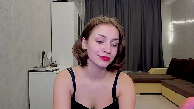 Snapshot of Shawty_Maria chatting on January 2025 07:07:01 PM Shawty Maria online show from January 2025 07:07:01 PM