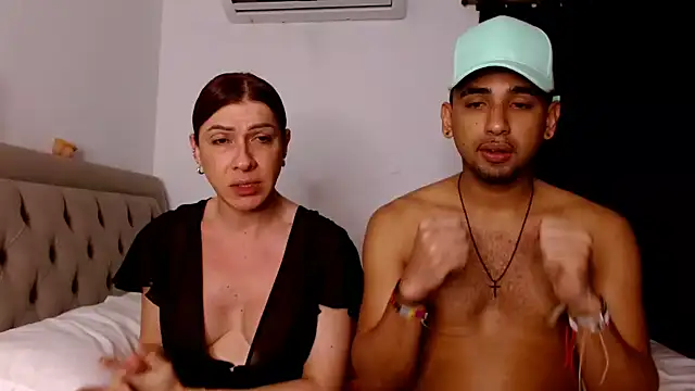 sweethoneytsx online show from October 2025 12:02:03 AM