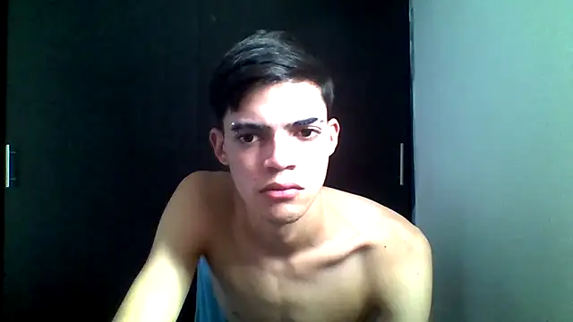 Latinos 2001 online show from May 2026 03:52:01 PM