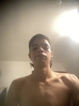 Latinos 2001 online show from March 2026 03:04:01 PM