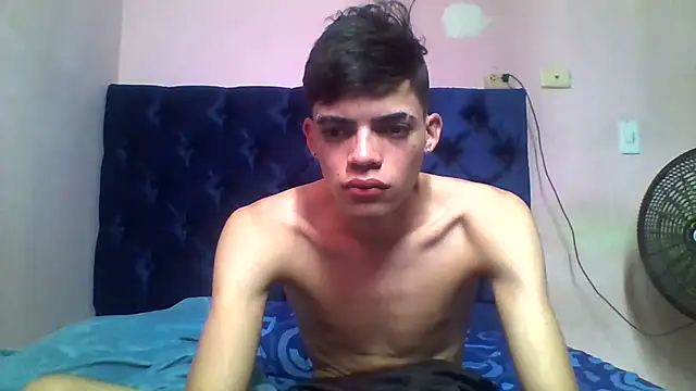 Latinos 2001 online show from April 2026 03:14:01 PM