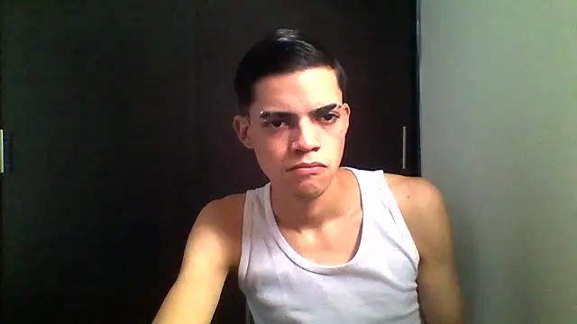 Latinos 2001 online show from May 2026 02:36:01 PM