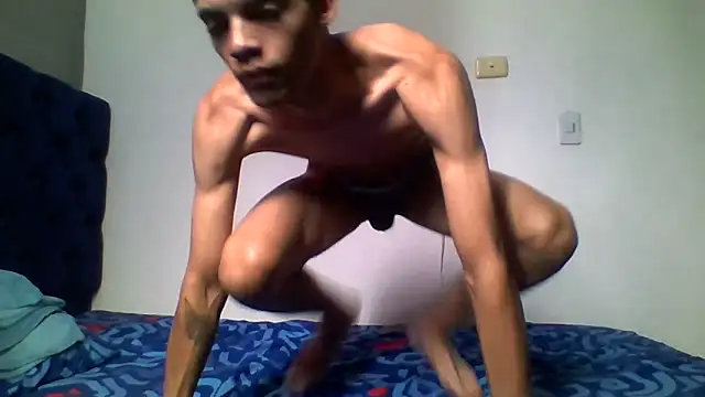 Latinos 2001 online show from May 2026 05:09:01 PM