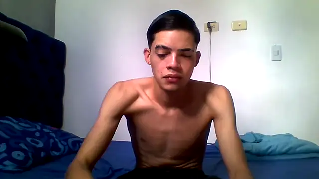 Latinos 2001 online show from June 2026 02:39:01 PM
