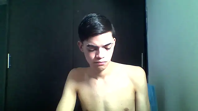 Latinos 2001 online show from May 2026 03:06:02 PM